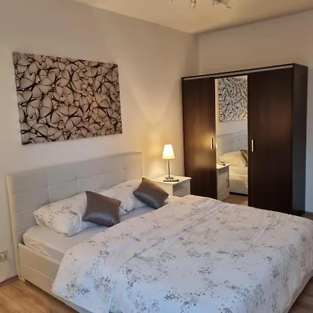 Luxury Nuneni Lejlighed